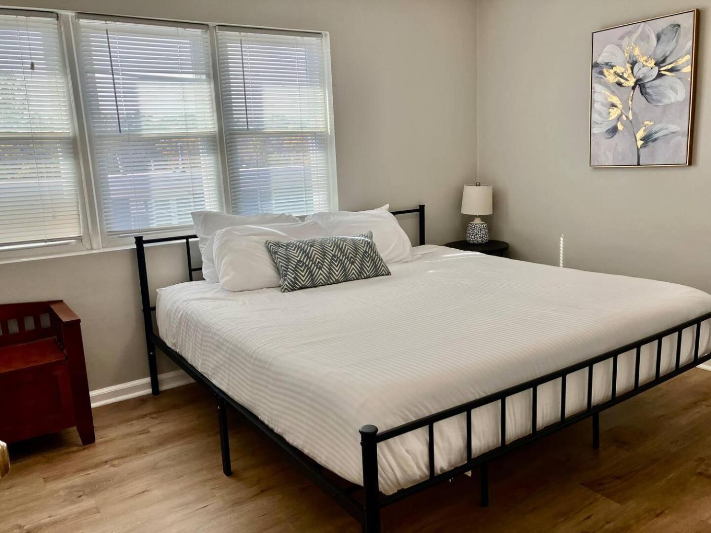 Apartamento Davenport Dwellings-two Bedroom Close To Unmc Omaha